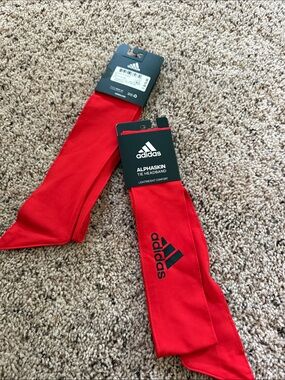 Adidas lightweight  Alphaskin  headband